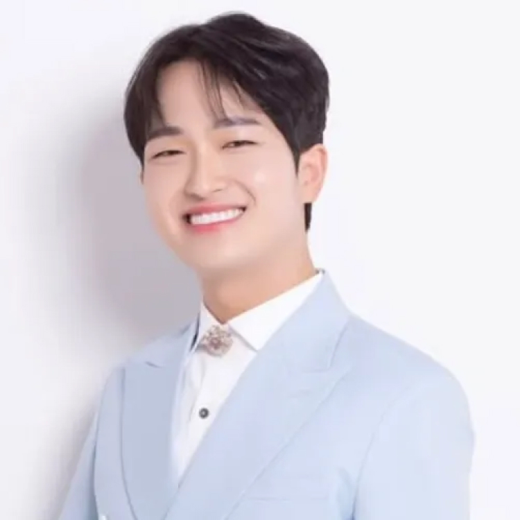 Moon EunSeok